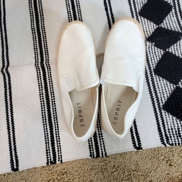 ESPRIT ELIANA WHITE SLIP ON ESPADRILLES, SZ 8 - Picture 5 of 10
